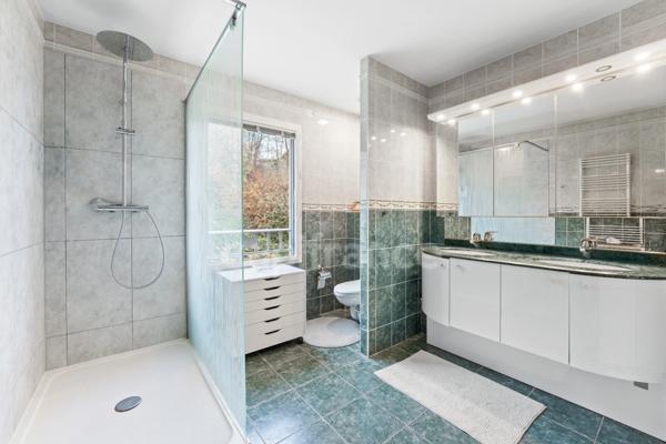 Appartement à vendre 4 pièces DIVONNE LES BAINS (01)