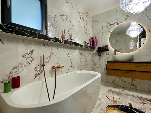 Maison à vendre 5 pièces SAINT JEAN DE GONVILLE (01) un mariage réussi entre prestations de qualité et vie de plain-pied !