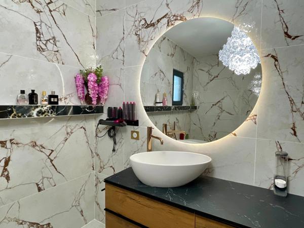 Maison à vendre 5 pièces SAINT JEAN DE GONVILLE (01) un mariage réussi entre prestations de qualité et vie de plain-pied !