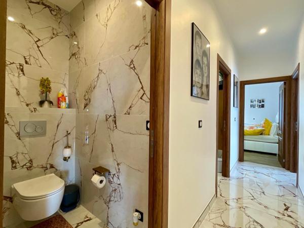 Maison à vendre 5 pièces SAINT JEAN DE GONVILLE (01) un mariage réussi entre prestations de qualité et vie de plain-pied !