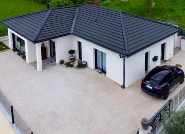 Maison à vendre 5 pièces SAINT JEAN DE GONVILLE (01) un mariage réussi entre prestations de qualité et vie de plain-pied !