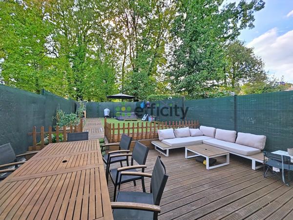Maison
         6 pièces
        - 83 m² Exclusivité 269 900 € *