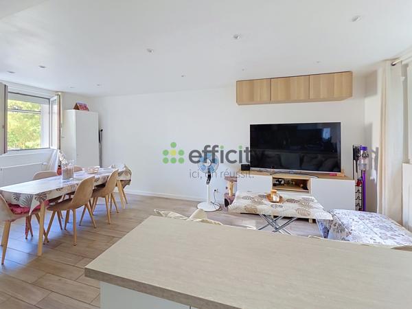 Maison
         6 pièces
        - 83 m² Exclusivité 269 900 € *