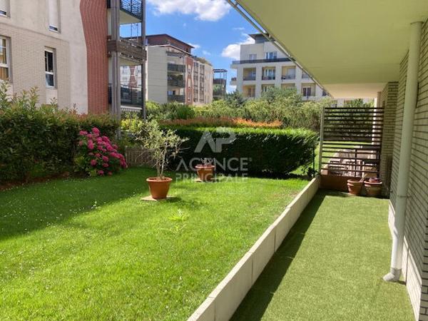Appartement meublé Saint Germain En Laye 2 pièce(s) - Au pied du TRAMWAY 13 Loyer 1 247 €/mois charges comprises **  - Référence  18091