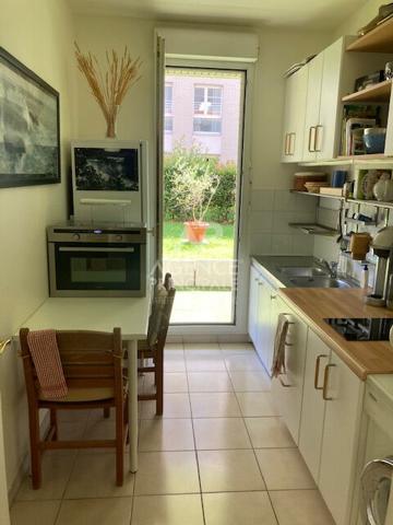 Appartement meublé Saint Germain En Laye 2 pièce(s) - Au pied du TRAMWAY 13 Loyer 1 247 €/mois charges comprises **  - Référence  18091