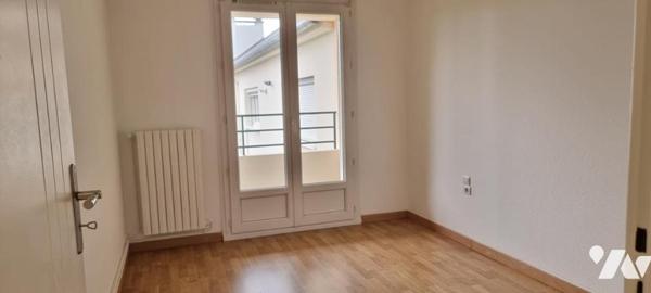 APPARTEMENT T4 DE 84 M² AVEC DEUX BALCONS ET GARAGE