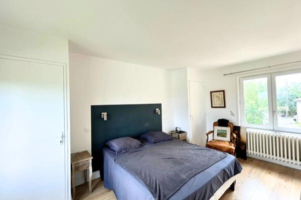 Gleize (69400) Maison en pierres dorées 12 pièces - Grange - Piscine - Jardin - Climatisation