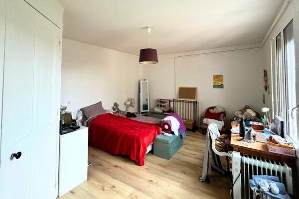 Gleize (69400) Maison en pierres dorées 12 pièces - Grange - Piscine - Jardin - Climatisation