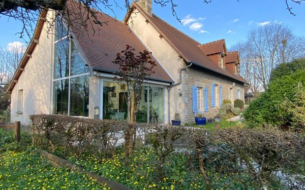 Maison à vendre    6 pièces •  Valframbert