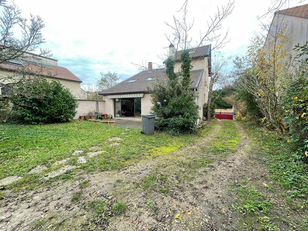 Maison à Verrières Le Buisson- 180 m² - Grand TERRAIN