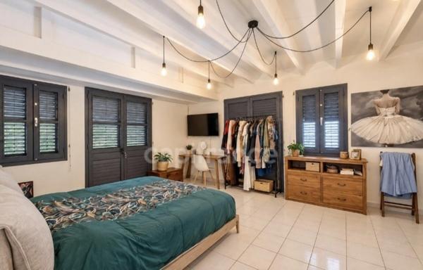 A vendre - Fort de France Quartier Didier -  Villa T6 avec jardin, terrasse, carbet et piscine