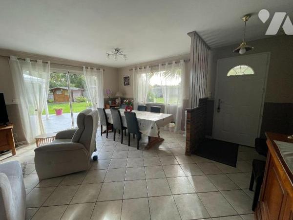 Maison à Vendre à Paimpol (22500) en Côtes-d'Armor (22)

Nous vous proposons cette maison ent...