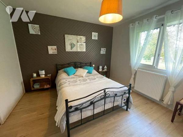 Maison à Vendre à Paimpol (22500) en Côtes-d'Armor (22)

Nous vous proposons cette maison ent...