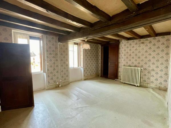 Ensemble immobilier de deux maisons et une maisonette