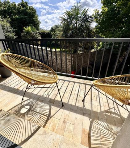 Dpt Finistère (29), à vendre Brest Sectueur St Renan Maison T8 de 311 m² - Terrain de 2485 m²