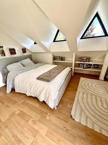 Dpt Finistère (29), à vendre Brest Sectueur St Renan Maison T8 de 311 m² - Terrain de 2485 m²