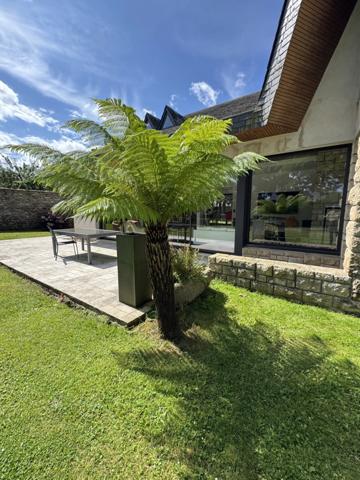 Dpt Finistère (29), à vendre Brest Sectueur St Renan Maison T8 de 311 m² - Terrain de 2485 m²