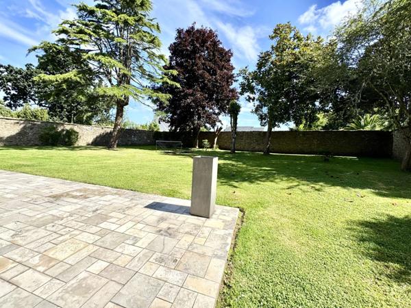 Dpt Finistère (29), à vendre Brest Sectueur St Renan Maison T8 de 311 m² - Terrain de 2485 m²