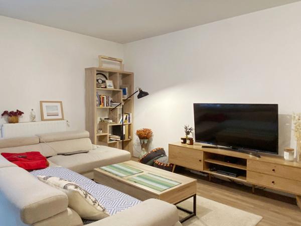 Bordeaux Chartrons - T4 avec grande terrasse et place de parking couverte.