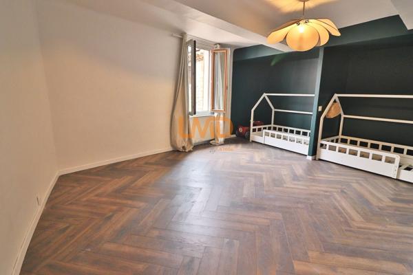 Saint Maximin – Maison de ville rénovée – Terrasse 27m2 – Garage