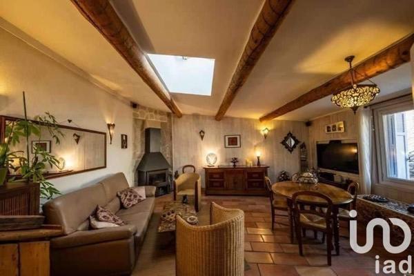Maison de village 6 pièces de 105 m² à Pélissanne (13330)