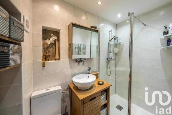 Maison de village 6 pièces de 105 m² à Pélissanne (13330)