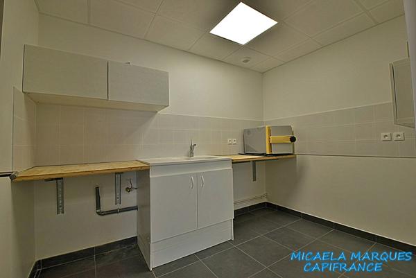 Beaurepaire, à vendre Locaux professionnels