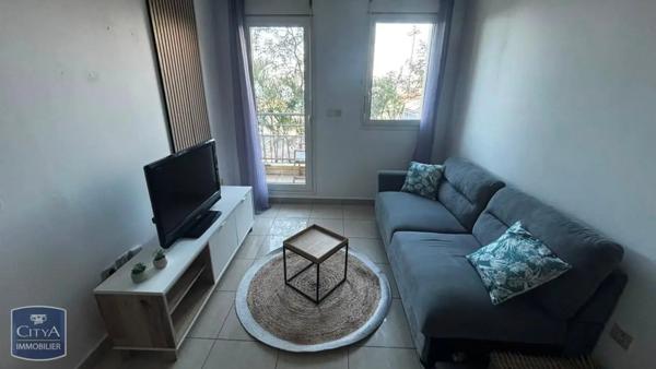 Appartement à louer 2 pièces 34.79m² Saint-Denis (97490)