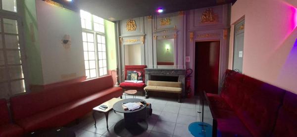 À VENDRE – FONDS DE COMMERCE RESTAURATION – EMPLACEMENT PREMIUM AU CŒUR DU VIEUX TOURS