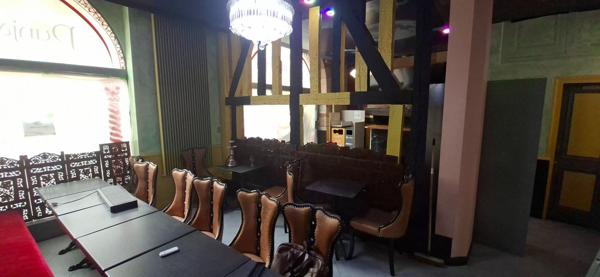 À VENDRE – FONDS DE COMMERCE RESTAURATION – EMPLACEMENT PREMIUM AU CŒUR DU VIEUX TOURS