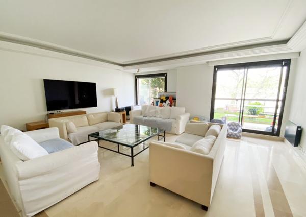 NEUILLY SUR SEINE/ DUPLEX AVEC TERRASSE, BALCON, 3 PARKING, CAVE, 4 CHAMBRES