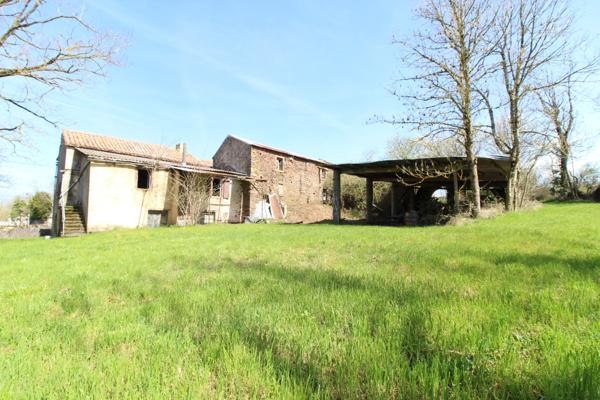 Mounes-Prohencoux (12370) Grande propriété de 235 m² à rénover – Terrain de plus de 1 500 m², avec dépendances