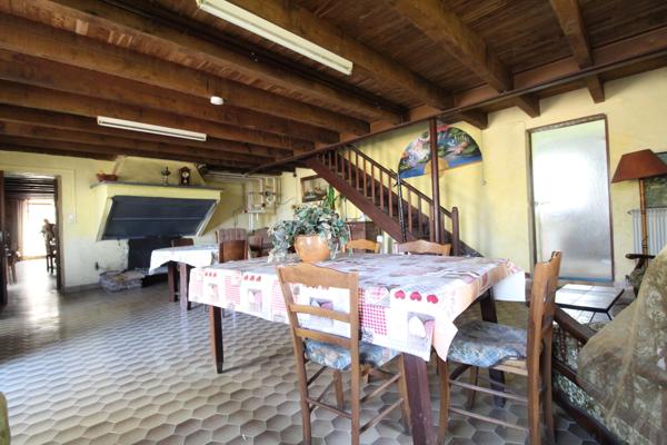 Mounes-Prohencoux (12370) Grande propriété de 235 m² à rénover – Terrain de plus de 1 500 m², avec dépendances