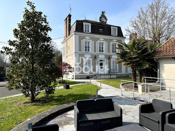 Demeure de prestige 7 pièces + dépendance