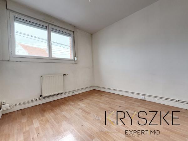 CARVIN – Maison divisée en 2 appartements – 94 m² – Garage et jardin