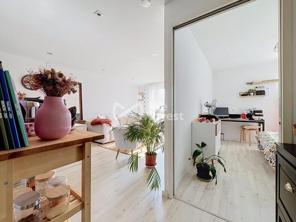 T2 43 m² avec balcon et parking – Quais Métayer