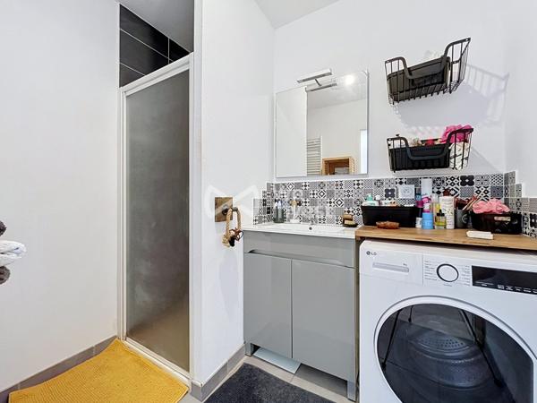 T2 43 m² avec balcon et parking – Quais Métayer