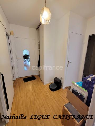 Vendée ( 85 ) CHALLANS à Vendre Appartement 50 m² 02 dans résidence avec services , 2 pièces , locataire en place