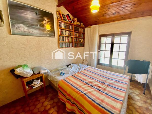 Appartement T4 avec terrasse plein centre.