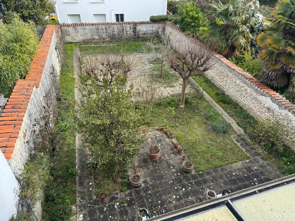 Maison 8 pièce(s) 6 chambre(s) 145 m²