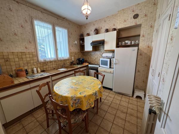 Maison 8 pièce(s) 6 chambre(s) 145 m²