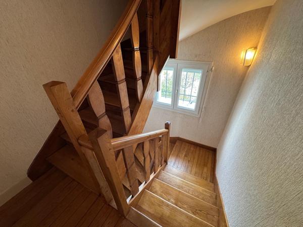 Maison 8 pièce(s) 6 chambre(s) 145 m²