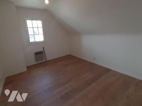 Maison T5, cadre paisible, sur 8260m² de terrain