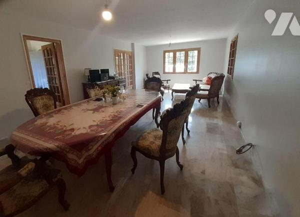 Maison T5, cadre paisible, sur 8260m² de terrain