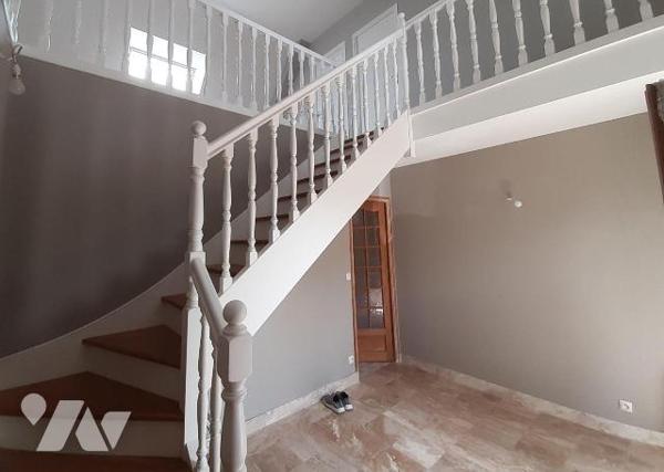 Maison T5, cadre paisible, sur 8260m² de terrain