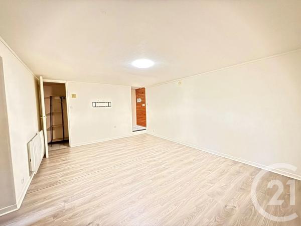 Maison à vendre  4 pièces - 121,40 m 2   COULOMMIERS  - 77