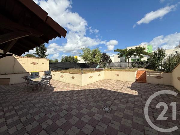 Maison à vendre  4 pièces - 121,40 m 2   COULOMMIERS  - 77