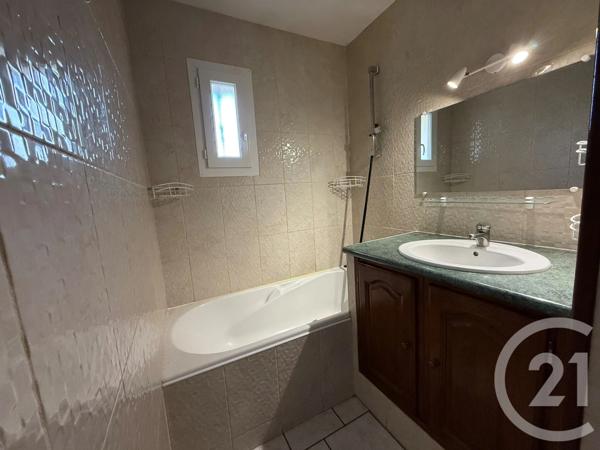Maison à vendre  4 pièces - 121,40 m 2   COULOMMIERS  - 77