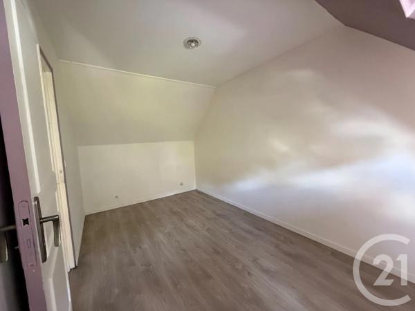 Maison à vendre  4 pièces - 121,40 m 2   COULOMMIERS  - 77