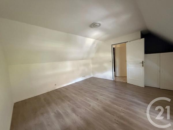 Maison à vendre  4 pièces - 121,40 m 2   COULOMMIERS  - 77